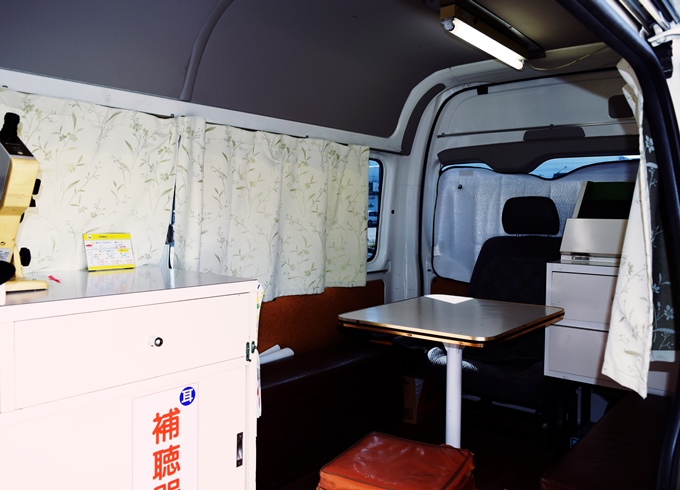 車内2